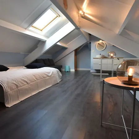 Modern In By The Seabeach