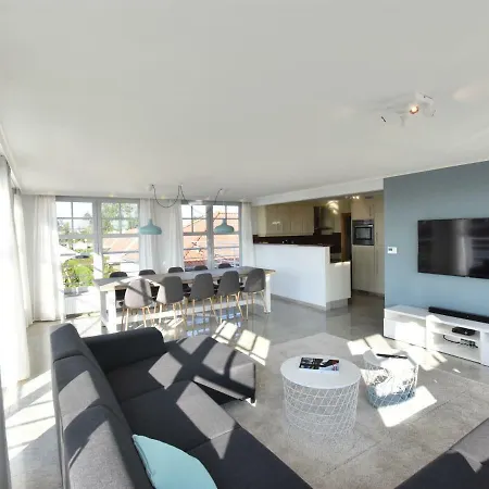 Modern In By The Seabeach *